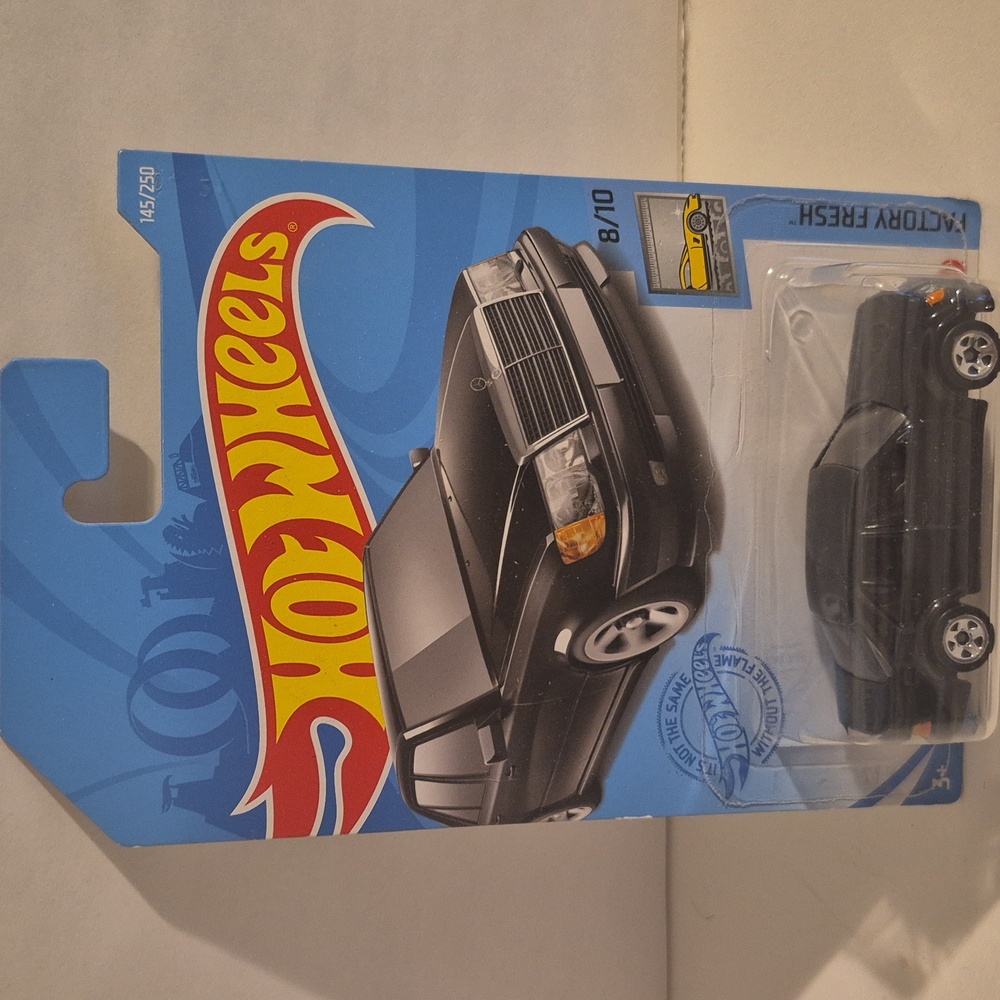 D13 Hot Wheels Mercedes Benz 500 E diecast  shipping protector